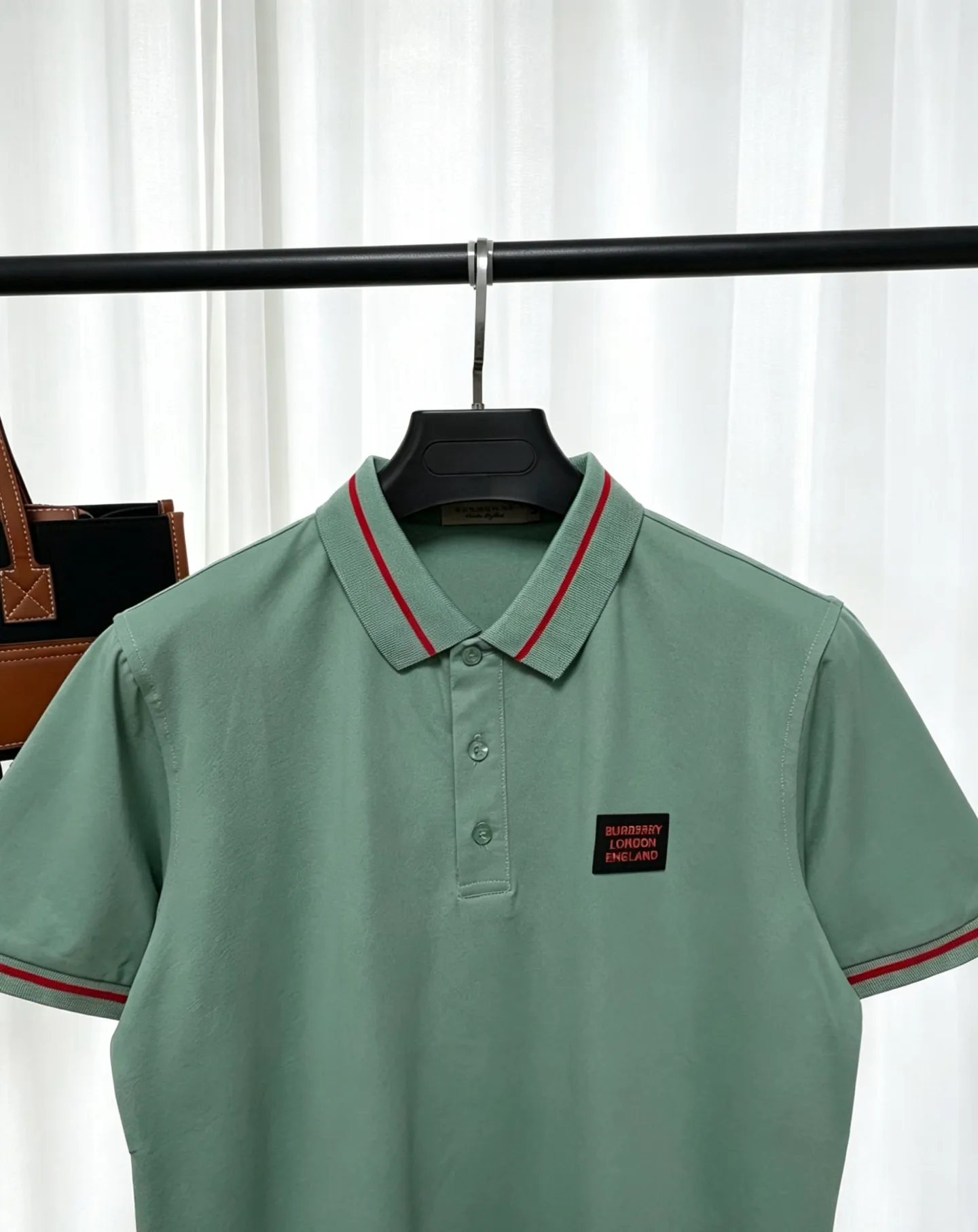 p105💰 BURBERRY ， Polo Classic 、 ， Classic ； Red ， ， ， ， 、 ， ， ， 。 ， ； ， ； Beige ， 。 Size M-3XL